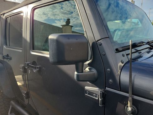 Used 2018 Jeep Wrangler Unlimited Sport S AWD/4WD image 8