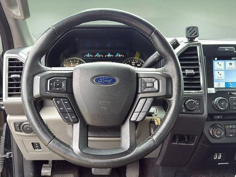 Used 2016 Ford F150 XLT w/ Equipment Group 302A Luxury AWD/4WD image 28