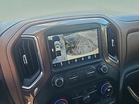 Used 2020 Chevrolet Silverado 1500 High Country w/ Technology Package image 26