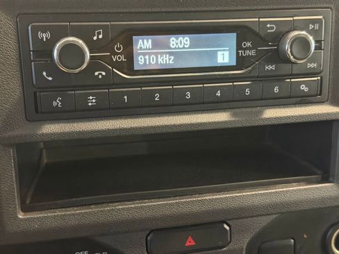 Used 2021 Ford E-350 and Econoline 350 Super Duty w/ Power Windows & Locks Group image 22