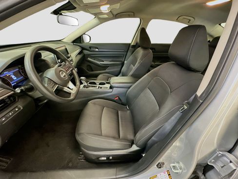 Used 2024 Nissan Altima 2.5 SV AWD/4WD image 13