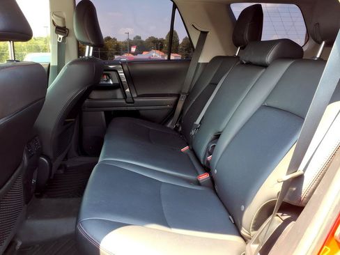 Used 2022 Toyota 4Runner TRD Off-Road Premium w/ Moonroof Package AWD/4WD image 12