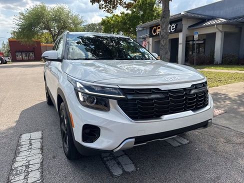 Used 2025 Kia Seltos S image 2