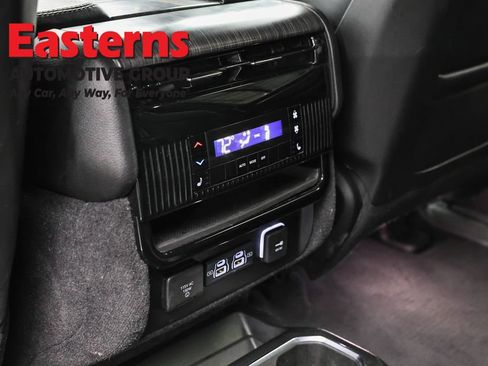 Used 2024 Jeep Wagoneer Series II AWD/4WD image 24