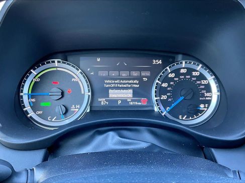 Certified 2024 Toyota Highlander XLE image 25