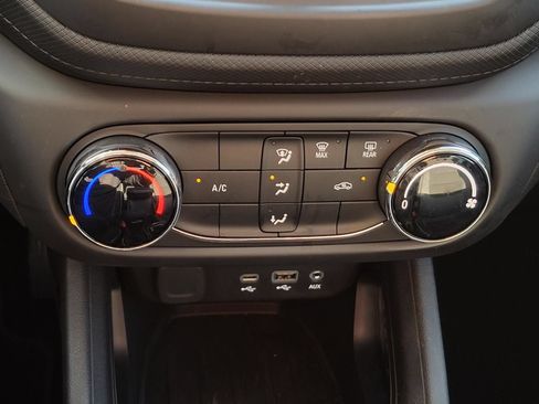 Used 2023 Chevrolet TrailBlazer LS FWD image 22