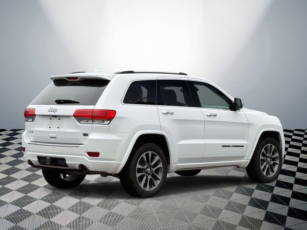 Used 2018 Jeep Grand Cherokee Overland AWD/4WD image 6