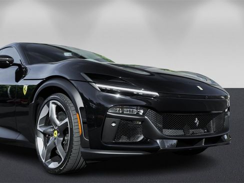 Certified 2024 Ferrari Purosangue Base image 9