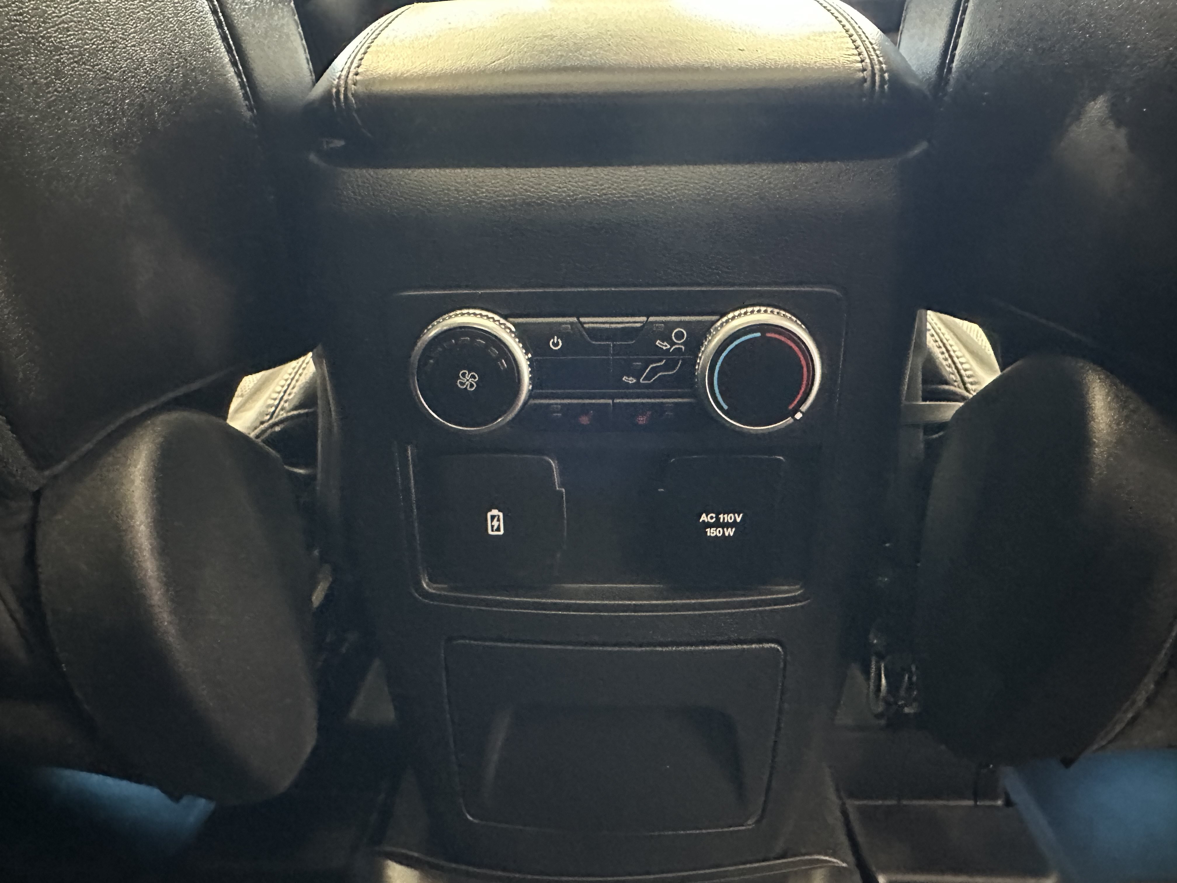 Used 2023 Ford Explorer Platinum w/ Technology Package AWD/4WD image 15