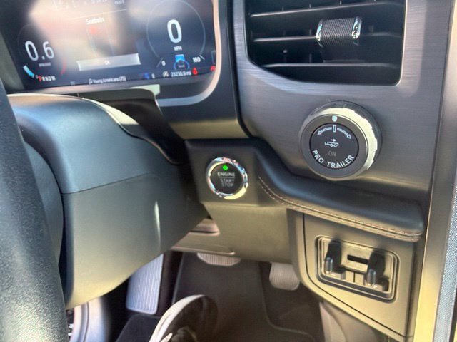 Used 2023 Ford Expedition Platinum AWD/4WD image 19