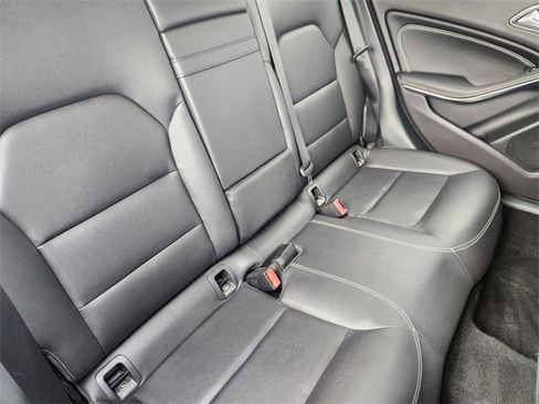 Used 2018 Mercedes-Benz GLA 250 image 27
