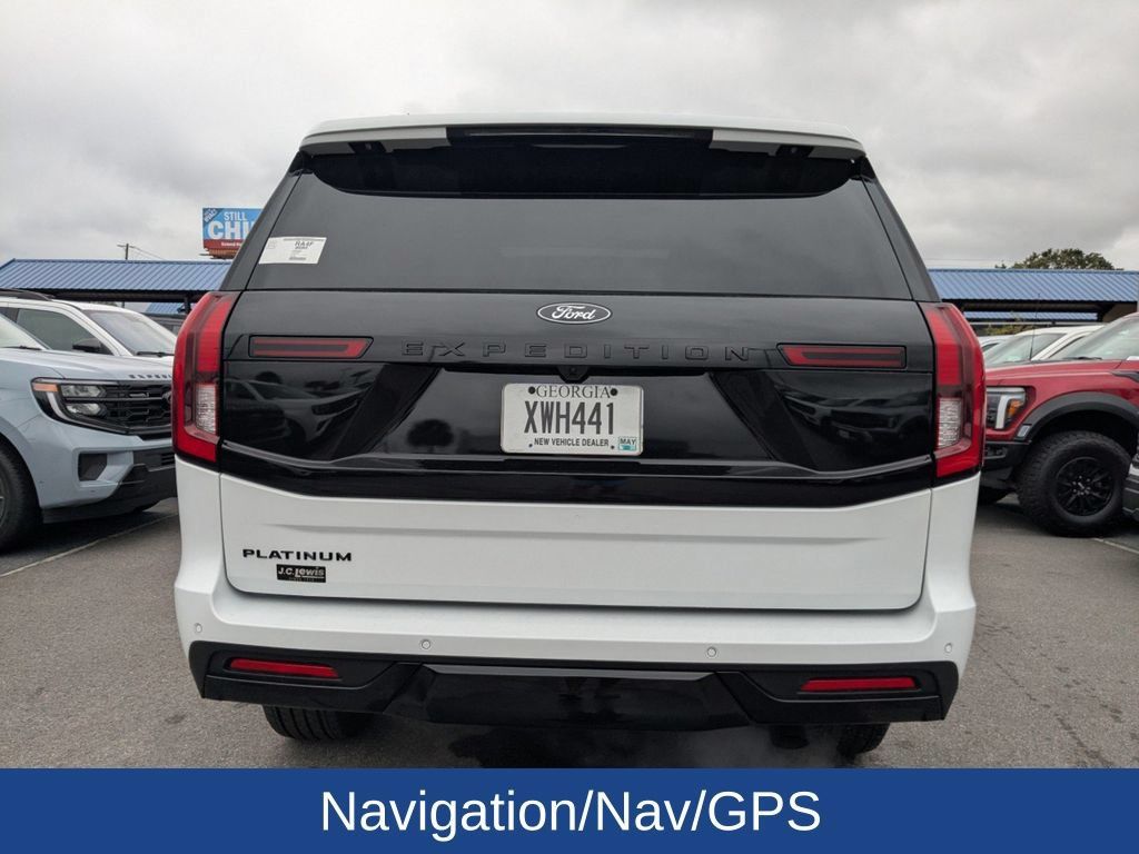 Used 2025 Ford Expedition Platinum w/ Stealth Performance Package AWD/4WD image 5