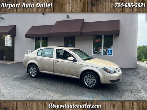 Used 2005 Chevrolet Cobalt LS FWD image 1