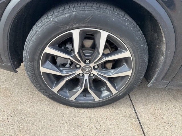 Used 2023 Acura MDX w/ Technology Package FWD image 3