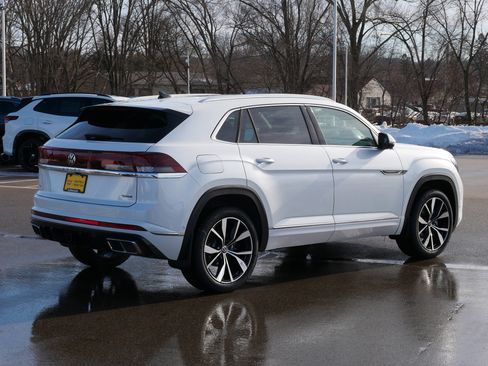 New 2026 Volkswagen Atlas Cross Sport SEL Premium R-Line image 2