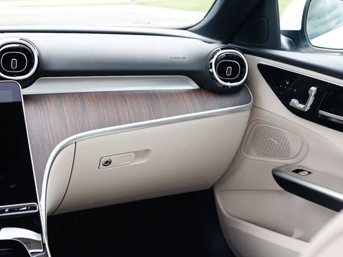 Used 2026 Mercedes-Benz C 300 4MATIC Sedan image 38
