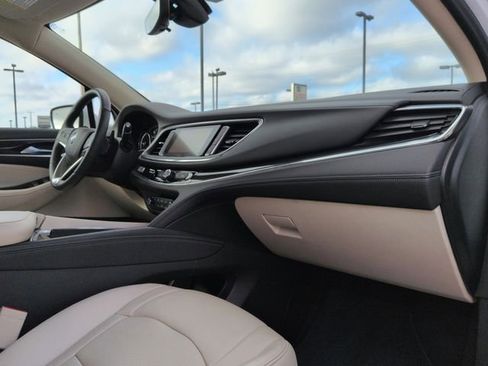 Used 2022 Buick Enclave Essence w/ Sound and Sites Package image 27