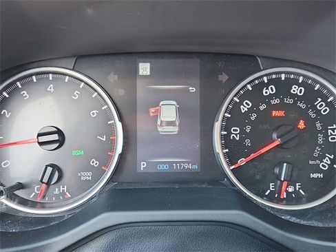 Used 2022 Toyota RAV4 XLE Premium image 33