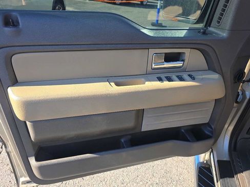 Used 2010 Ford F150 XLT image 12