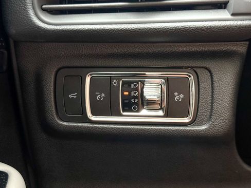 Used 2023 Lincoln Corsair AWD w/ Equipment Group 101A image 31