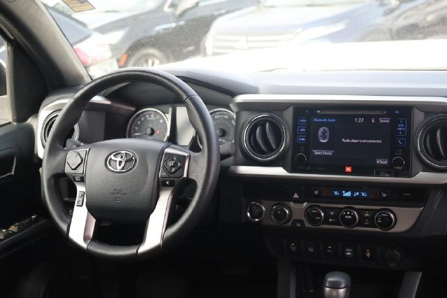 Used 2017 Toyota Tacoma Limited w/ Tow Package AWD/4WD image 24