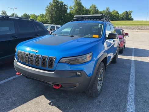 Used 2022 Jeep Cherokee Trailhawk AWD/4WD image 2