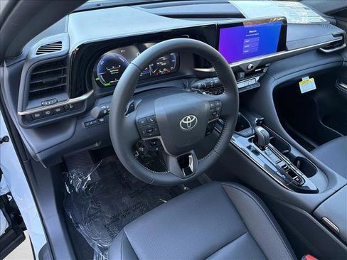 New 2026 Toyota Crown Signia image 13