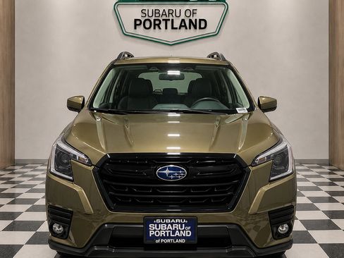 Certified 2023 Subaru Forester Premium w/ Popular Package #2 AWD/4WD image 2