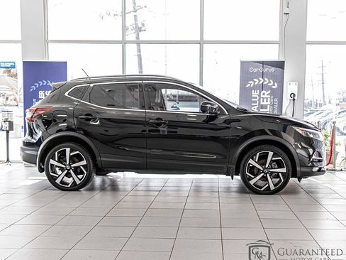 Used 2021 Nissan Rogue Sport SL w/ Premium Package AWD/4WD image 9