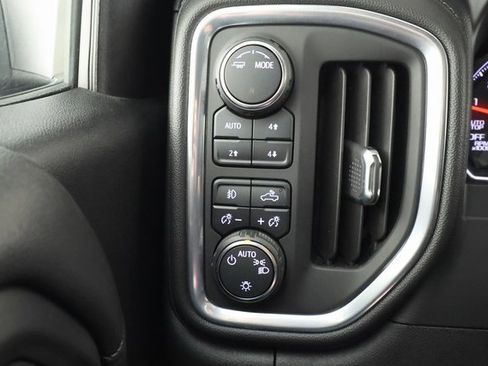 Used 2021 Chevrolet Silverado 1500 LT Trail Boss w/ Convenience Package II image 21