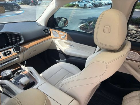 Used 2022 Mercedes-Benz GLE 350 4MATIC image 2