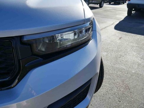 New 2025 Jeep Grand Cherokee Altitude image 22