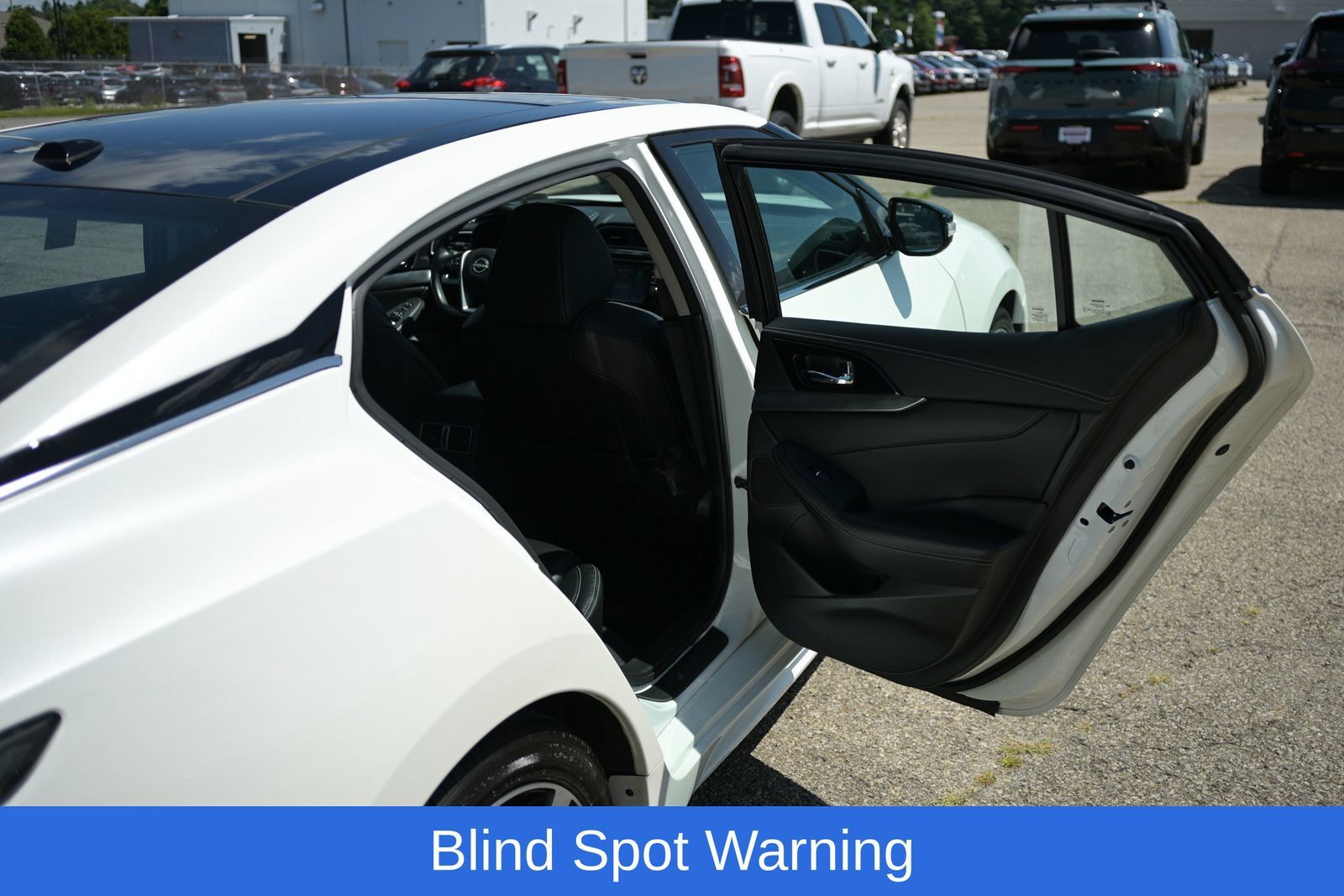 Used 2023 Nissan Maxima SL FWD image 36