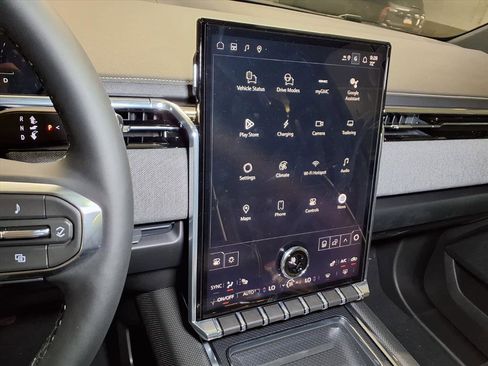 Used 2026 GMC Sierra EV Elevation image 17