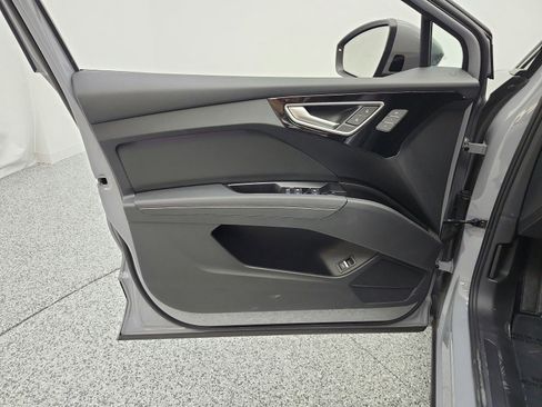 Used 2024 Audi Q4 e-tron Premium Plus w/ Premium Plus image 15