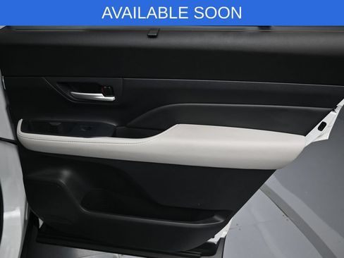 Certified 2024 Toyota Grand Highlander AWD image 36
