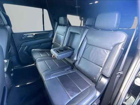 Used 2025 Chevrolet Tahoe LT AWD/4WD image 25
