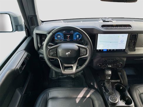 Used 2025 Ford Bronco Badlands image 22
