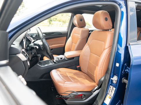 Used 2019 Mercedes-Benz GLE 43 AMG 4MATIC w/ Premium 3 Package image 16