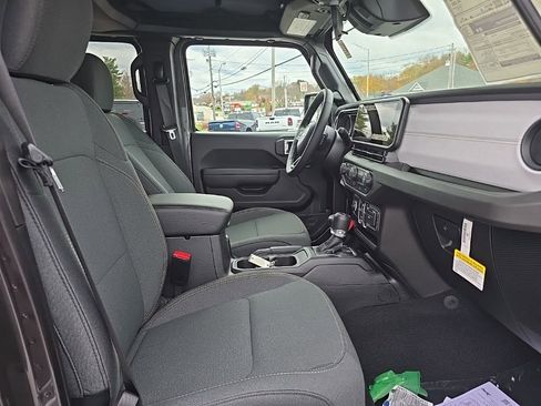 New 2026 Jeep Gladiator Sport image 11