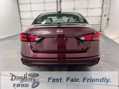 Used 2025 Nissan Altima 2.5 SV image 6