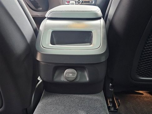 Certified 2024 Volvo V60 B5 Cross Country Plus image 19