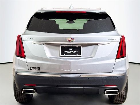 New 2025 Cadillac XT5 Luxury image 4