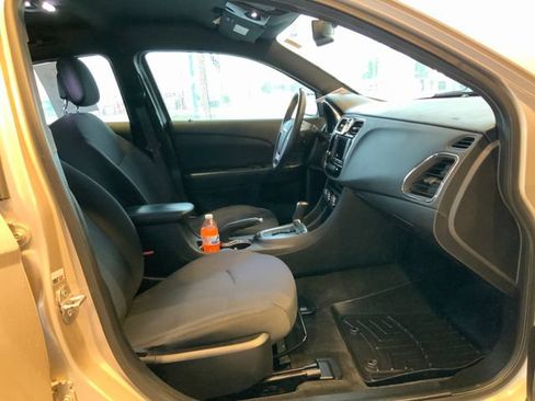 Used 2013 Chrysler 200 Touring FWD image 16