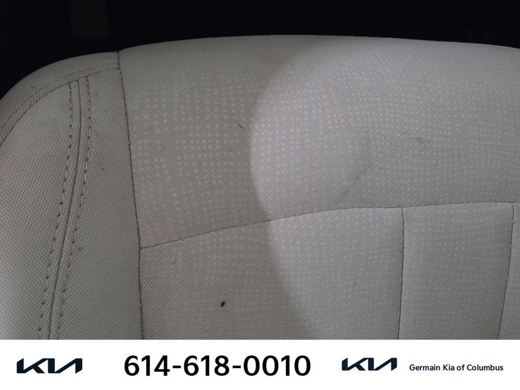 Used 2015 Chrysler 200 Limited FWD image 26