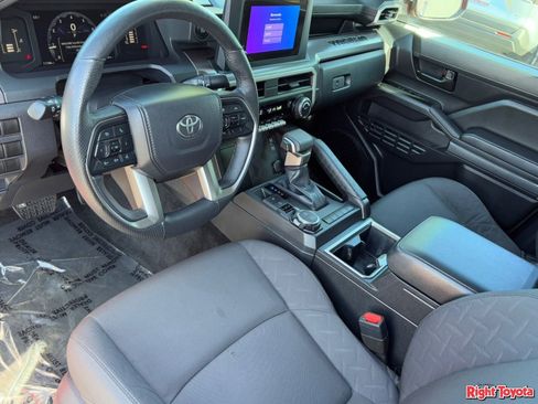 Certified 2025 Toyota Tacoma SR5 image 19