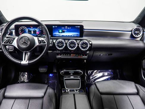Used 2025 Mercedes-Benz CLA 250 image 5