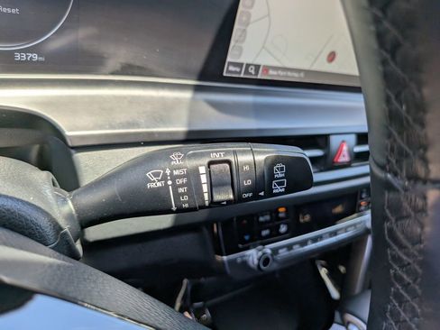 Certified 2025 Kia Seltos EX AWD/4WD image 35