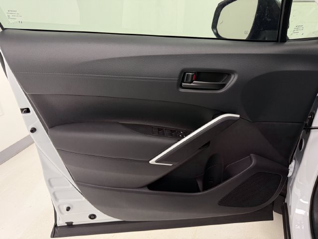 New 2026 Toyota Corolla Cross LE w/ Moonroof Package FWD image 29