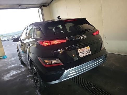 Used 2023 Hyundai Kona SE w/ Cargo Package image 2